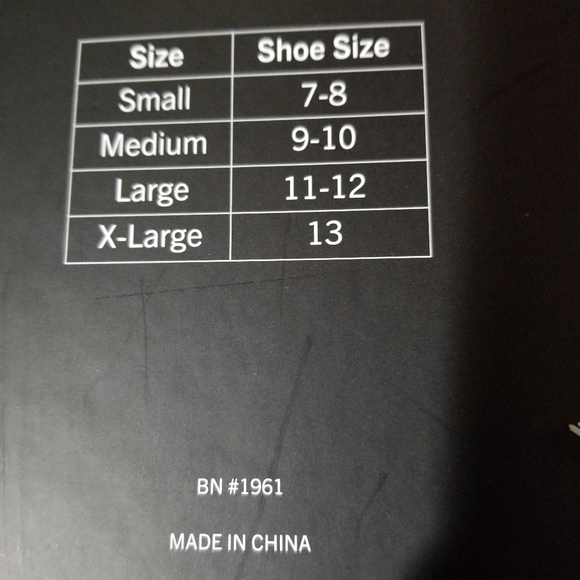 True Religion slippers - Picture 5 of 5